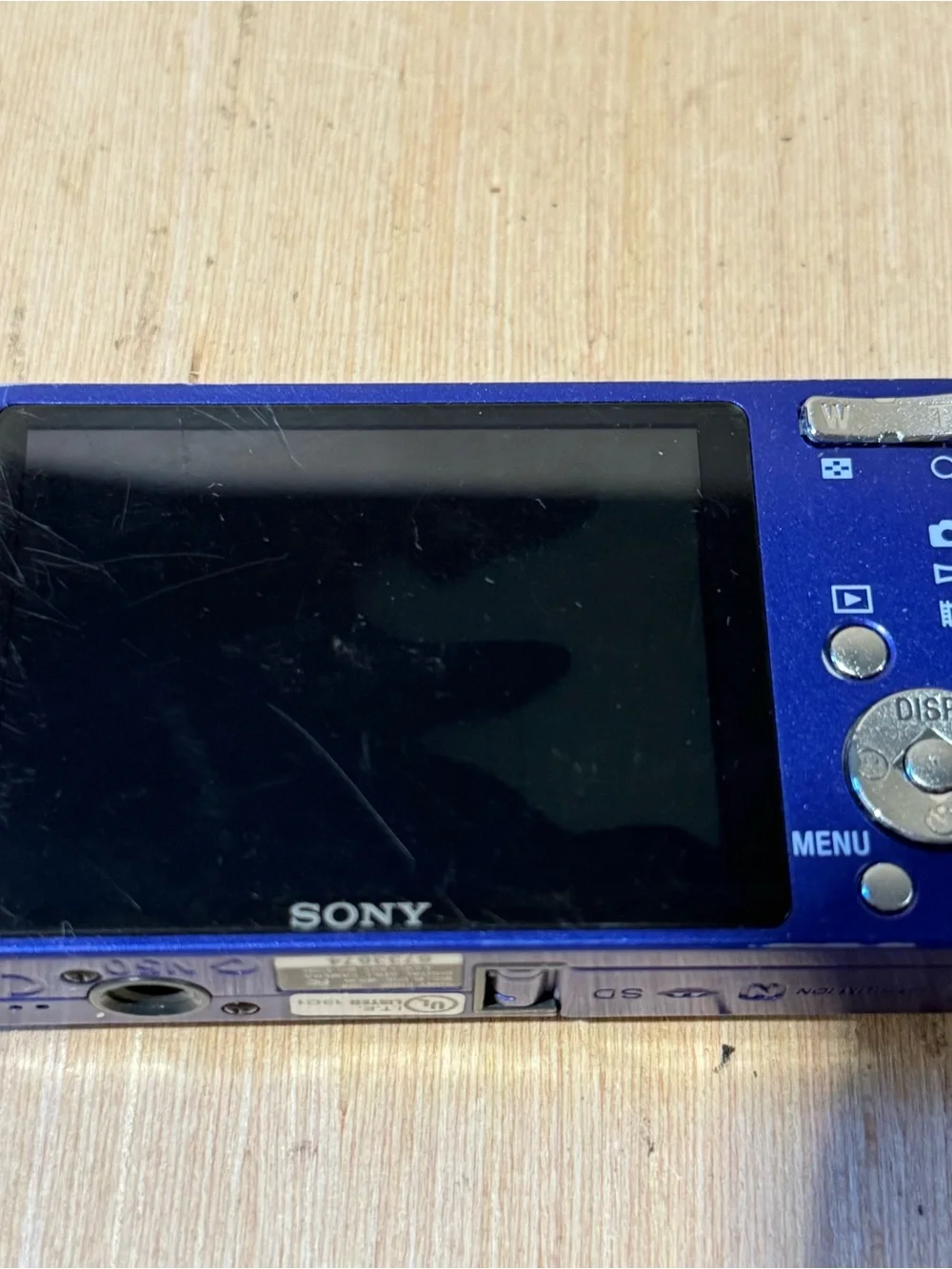 Sony Cyber-shot 14.1 MP Digital Camera BROKEN SCREEN Turns On Read Description!